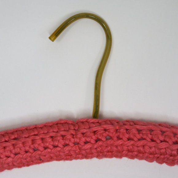 Vintage 60s Pink Crochet "Non Slip" Decorative Clothes Hangers - Picture 6 of 8